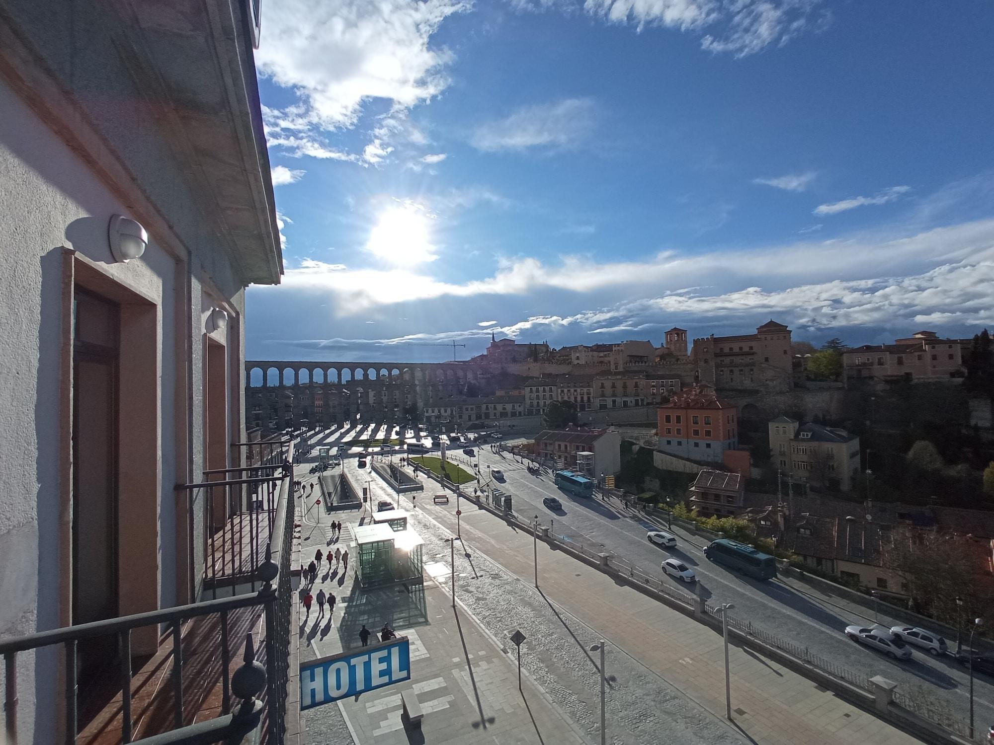 Hotel Ele Acueducto Segovia Exterior photo